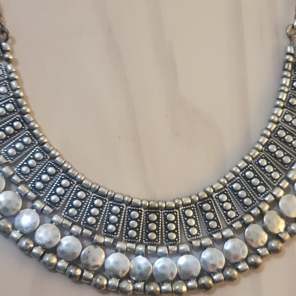 EXPRESS Necklace - Picture 4 of 5